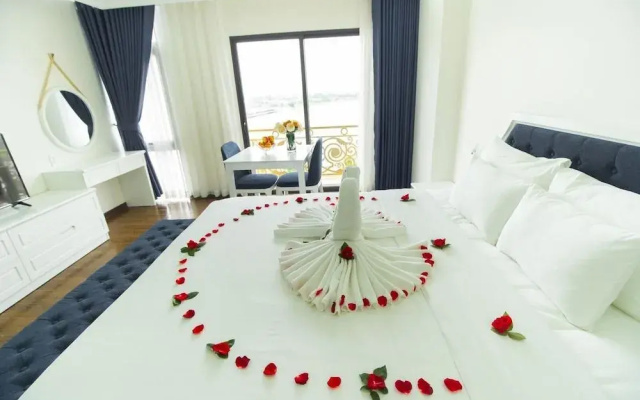 Queenie Hotel