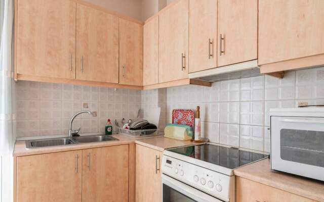 "whole House in Kolonos, Centre of Athens"