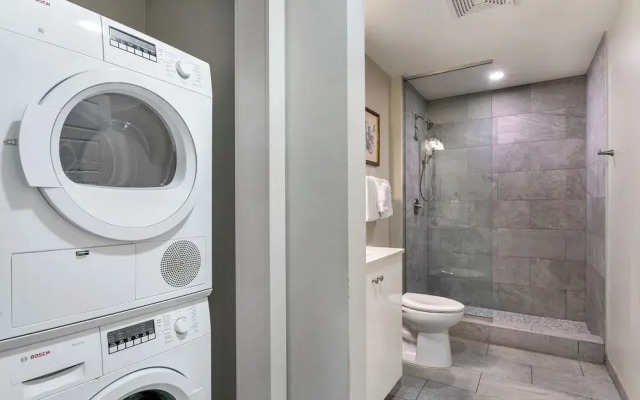 Charming 1BR Condo in NOLA