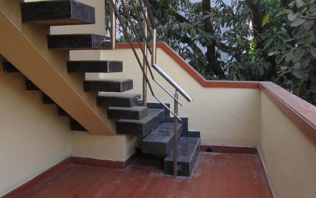 Bhammar's Inn - A Pure Vegetarian Hotel