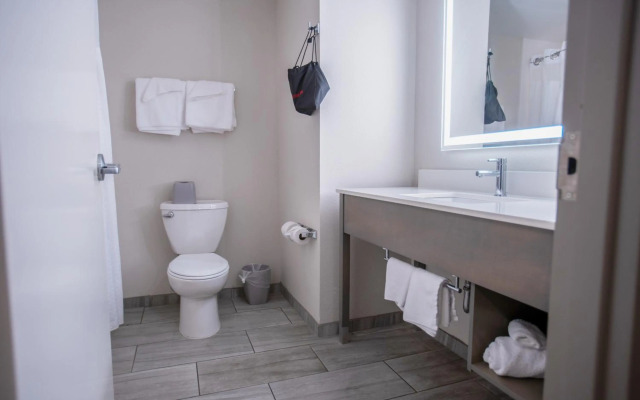 Holiday Inn Express Pembroke by IHG