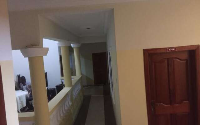 Nyaboa Hotel