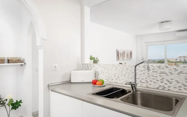 Terrific Bright Apartment with Private Terrace Ref 71