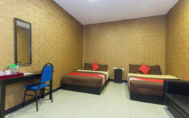 Night Queen Hotel