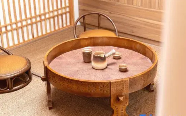 Zhu Li Moon Light Cloud Guest House (Zhujiajiao Branch)