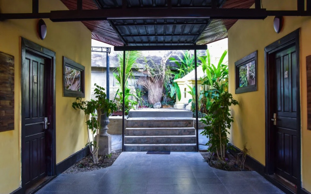 Mad Monkey Luang Prabang