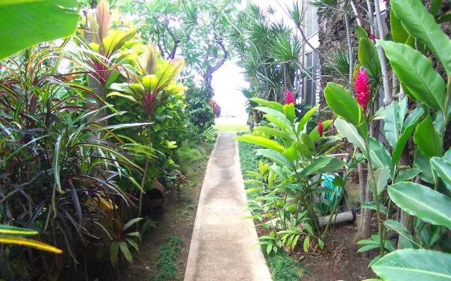 Pikake #a6 2 Bedroom Condo by RedAwning