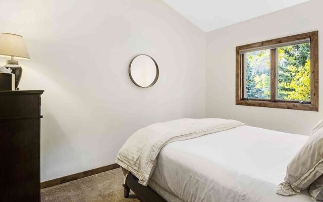 Timberfalls 1005 3 Bedroom Condo by RedAwning