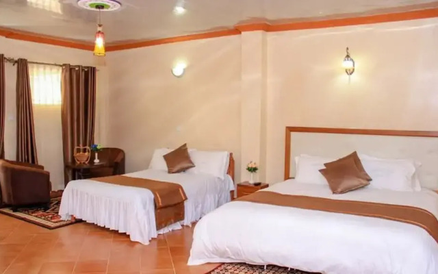 Mountain Breeze Hotel