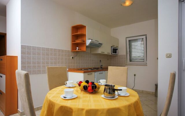 Aparthotel Marina Gromela
