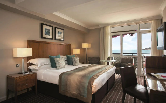 L'Horizon Beach Hotel & Spa