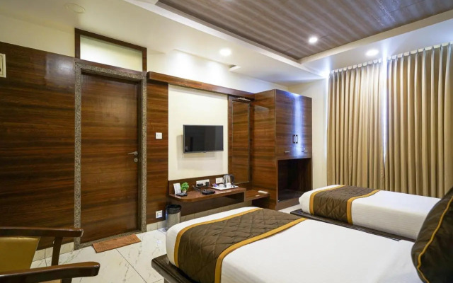 OYO Premium K R Puram