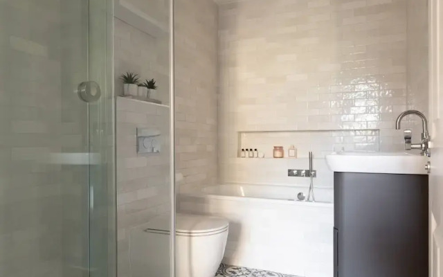 Oakley Street VII by Onefinestay