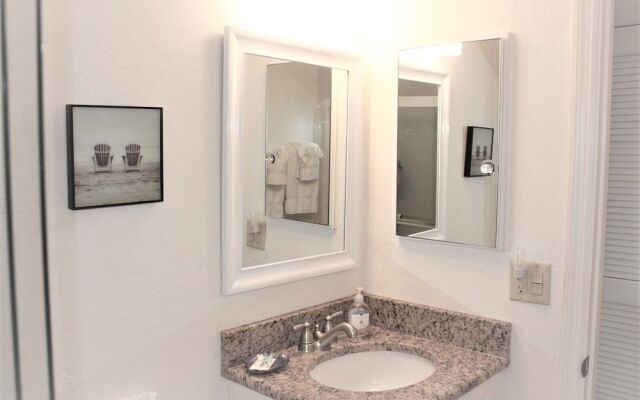 Jamaica Royale 504 - 2 Br Condo