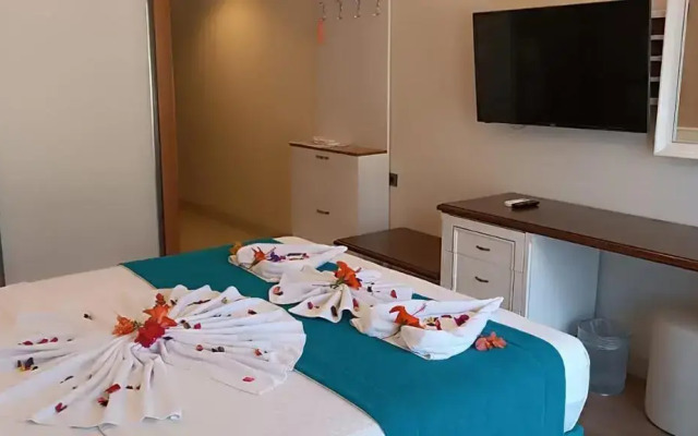 Polaris Hayat Motel