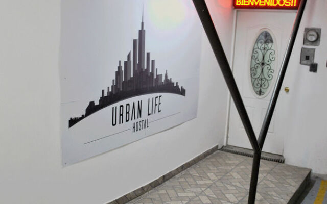 Urban Life Hostal
