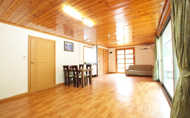 Hongcheon Valley View Pension