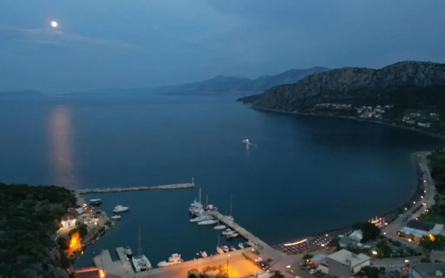 Sea waves apartments