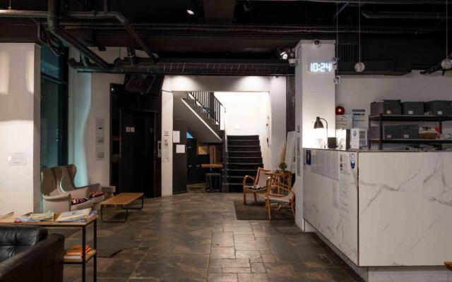 Canvas Hostel