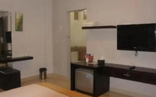 Platinum Hotel