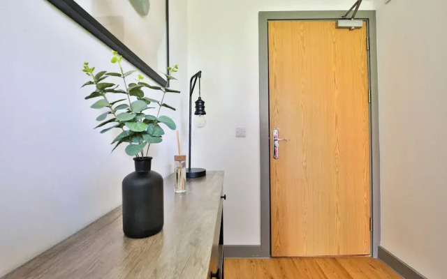Princess Lofts Studios - Swansea City Centre