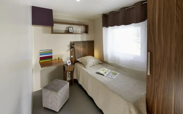 Bungalow With 3 Bedrooms in Saint-brevin-les-pins, With Pool Access, F