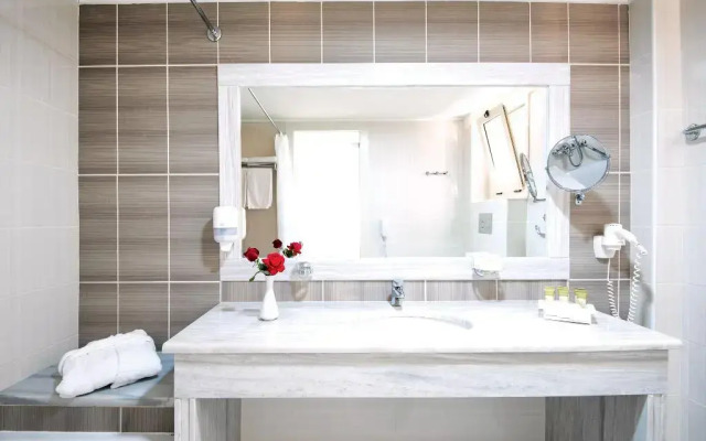 Grand Blue Beach Hotel