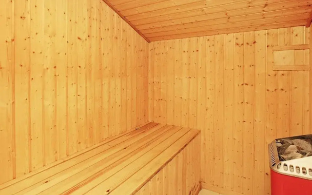 Lavish Holiday Home in Henne With Sauna
