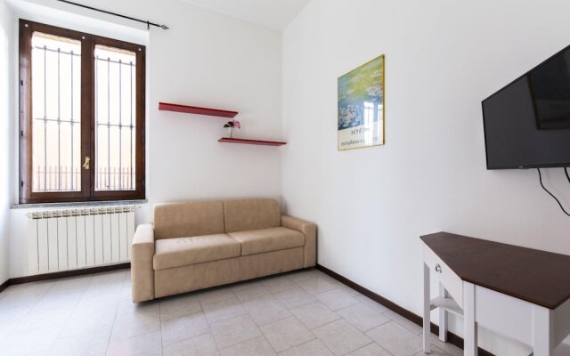 Erba 6 in Baranzate With 1 Bedrooms and 1 Bathrooms