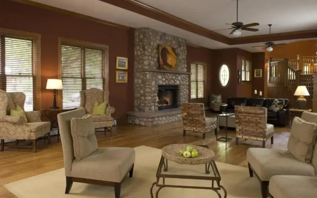 Bradley Boulder Inn