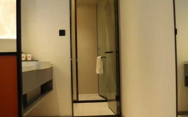 Ibis Hotel (Wanda Plaza, Hunjiang Street, Baishan)