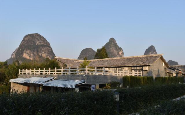 Yangshuo Mountain Top Retreat