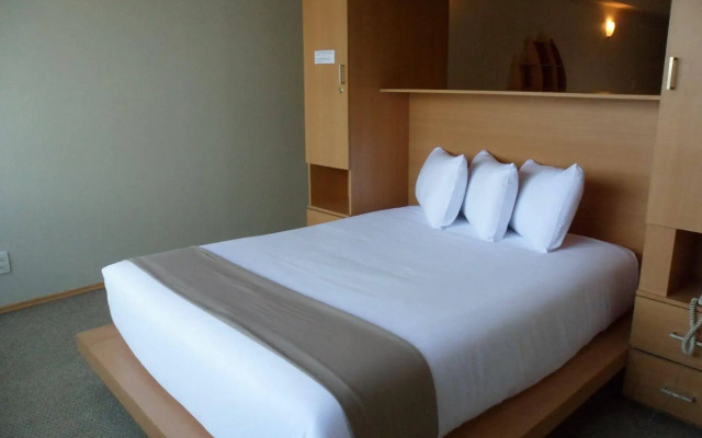 Suites Capri Reforma