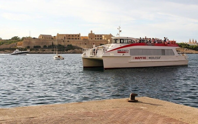 Superlative Penthouse With Valletta and Harbour Views