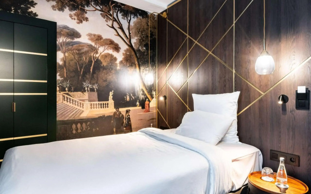 Aigle Noir Hotel Fontainebleau -  MGallery Collection