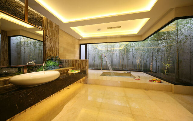 Han Guan Motel