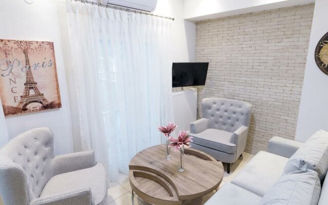 Lassani cozy and quiet, 2 bedroom apartm with spacious balcony