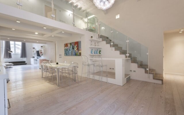 Le Grazie Luxury Apartment by Mmega