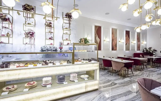 Billionaire Suites Kensington