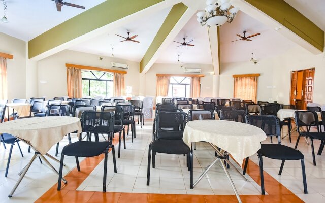 FabHotel Prime Pool Point Highland, Candolim Beach