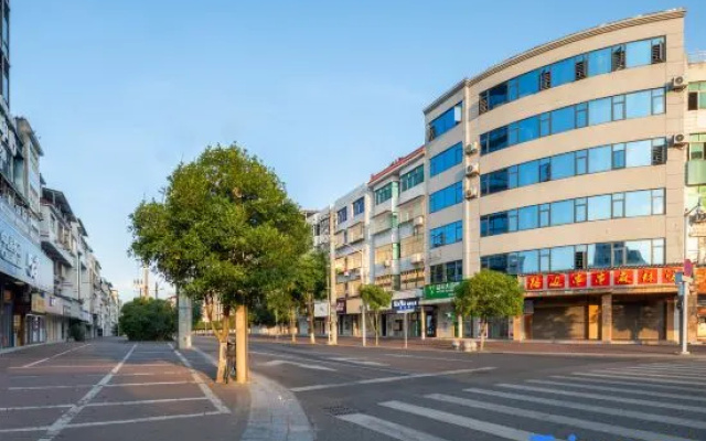 Yunshangjin Hotel (Xintiandi Shopping Center) – Outside – Yongzhou