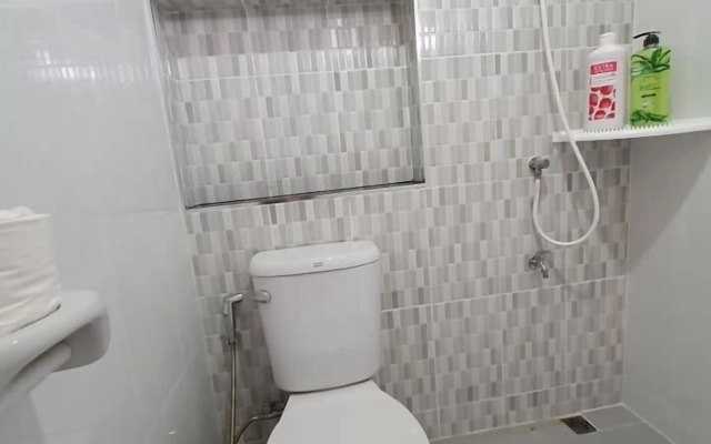 Samutsakorn Apartment