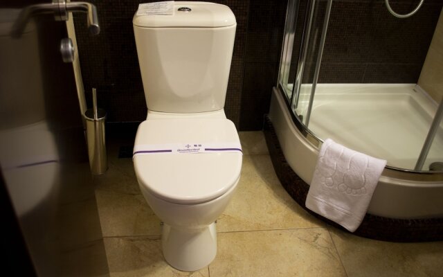 Гостинично-ресторанный комплекс с пляжем RiverSide