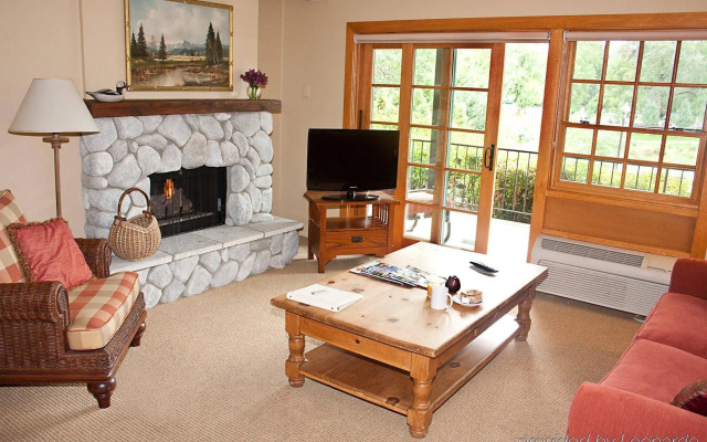 The Lodge at Riverside