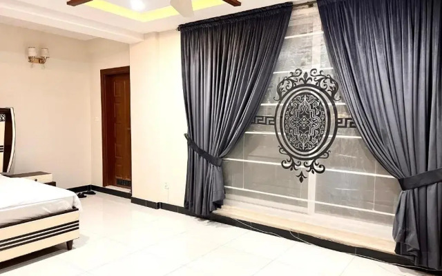 PENTHOUSE 3 Bedrooms LUXURY Apartment E11 Islamabad