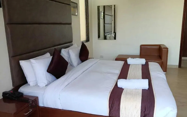 Hotel Florence and Banquets By Elite Sol