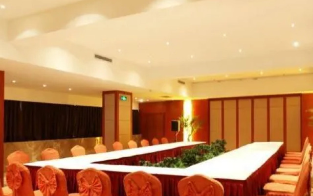 Iris Orchard All Suites Hotel (Tangshan Convention Center)
