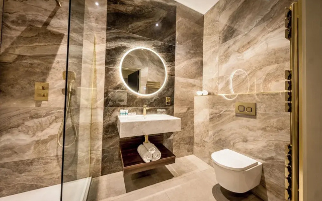 Walled City Hotel