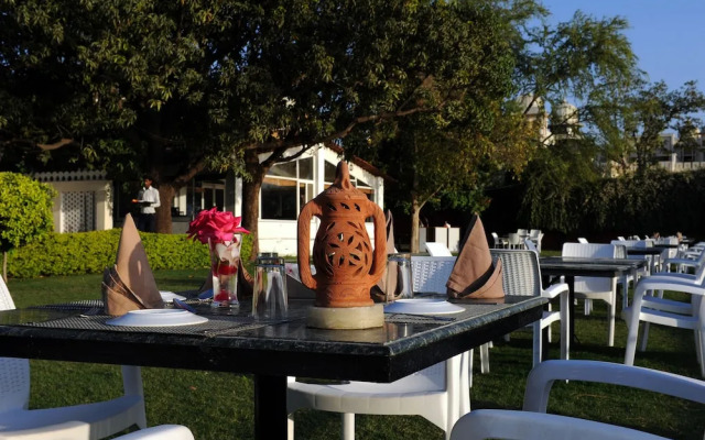 Shree Vilas Orchid - A Pichola Lake Facing Resort