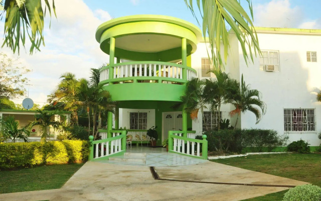 Mom's Village Resort